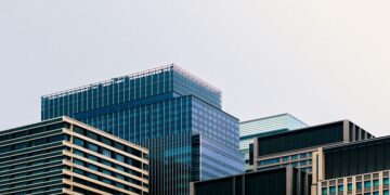Unlocking Success: Top 5 Business Trends Transforming 2024’s Market Landscape