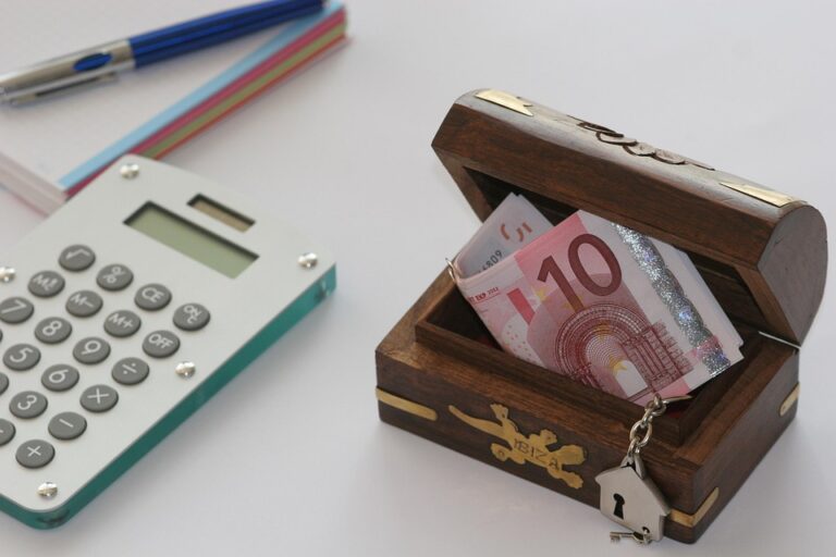 Rising Interest Rates: How to Protect Your Investments in 2023